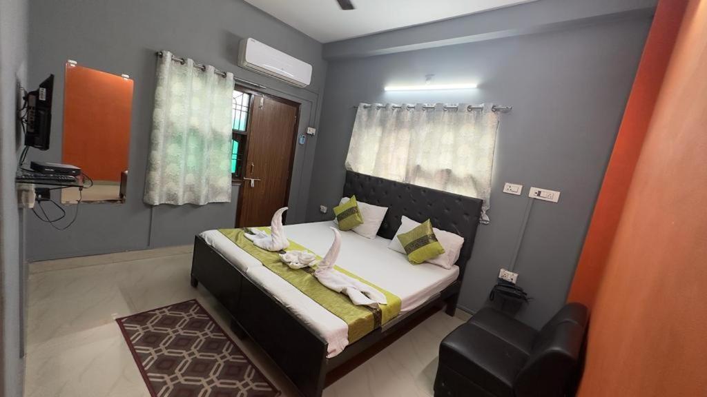 Hotel Aparajita Varanasi Exterior foto